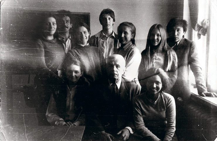 Николай Серебряков (верхний ряд, в центре) был первым бойфрендом Ренаты Литвиновой